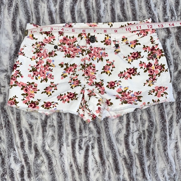 Forever 21 Girls shorts - Picture 3 of 5